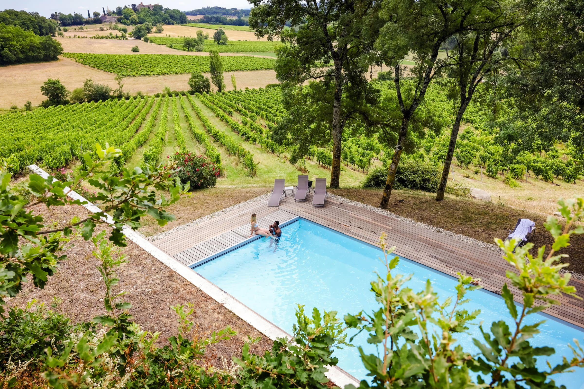 Piscine et vignoble — © Raynaud photos
