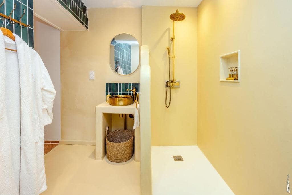Jacuzzi privatif — © Suite Marrakech